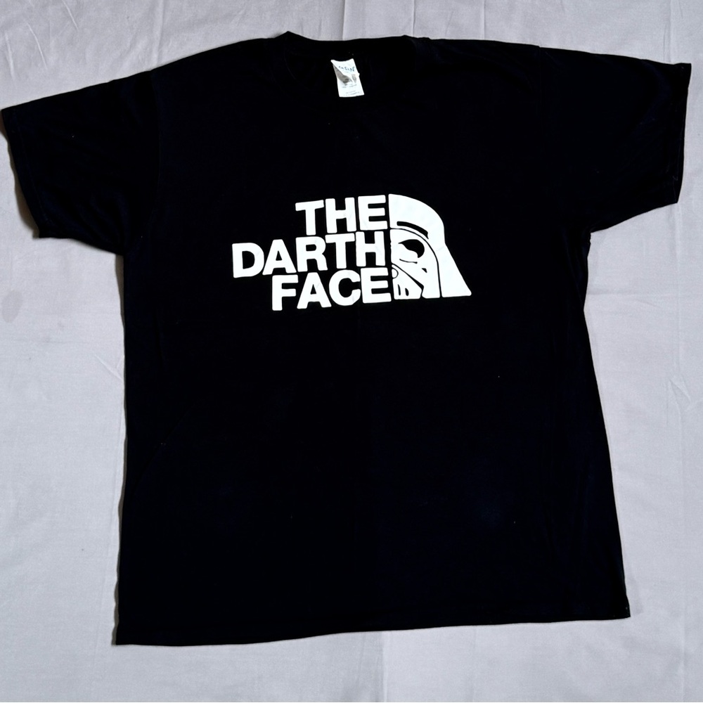 Men’s Star Wars The Dark Face Black Graphic T-Shirt Size Large‎